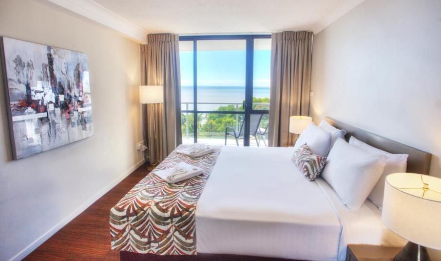 Plaza Hotel Cairns