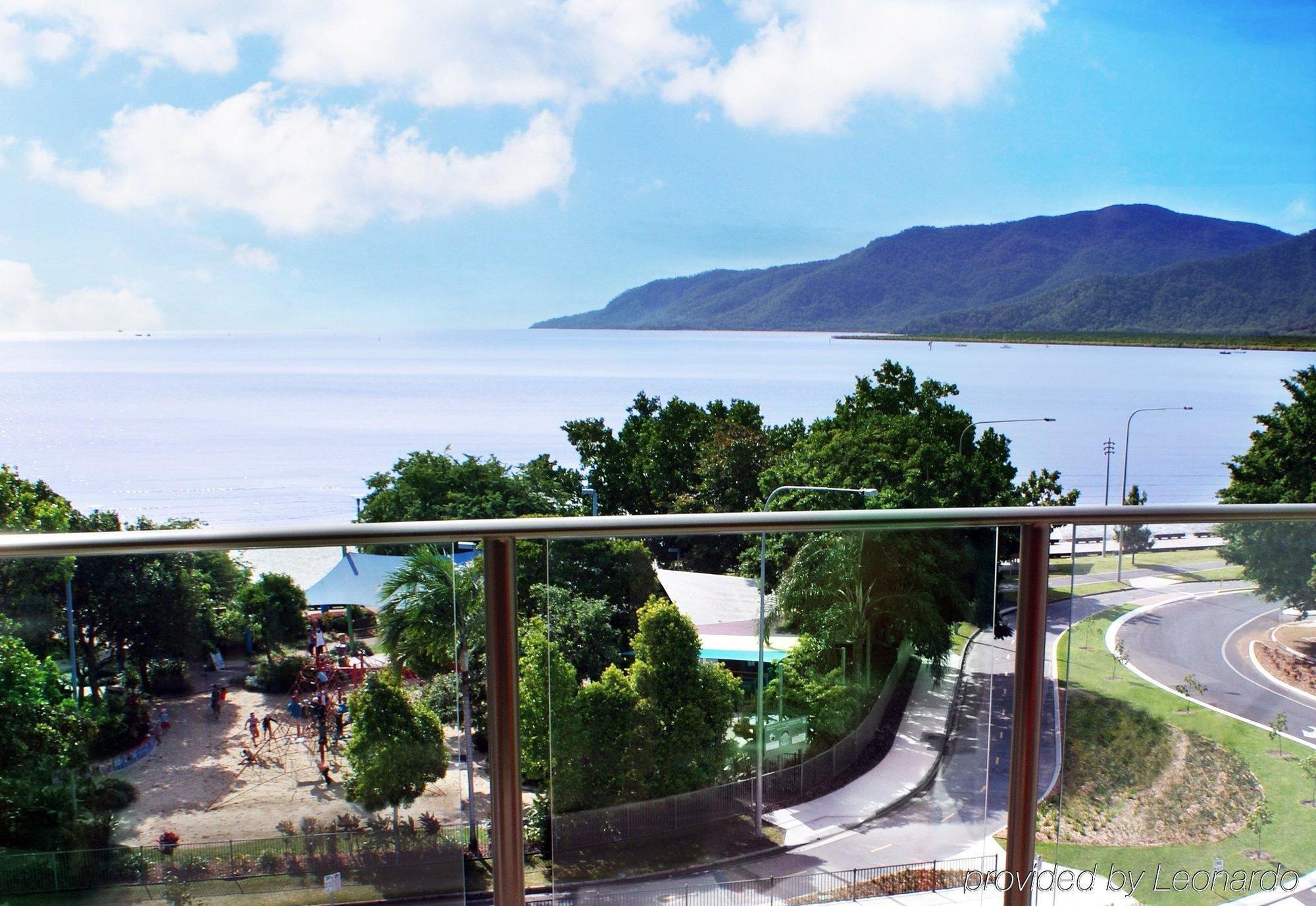 Plaza Hotel 4*