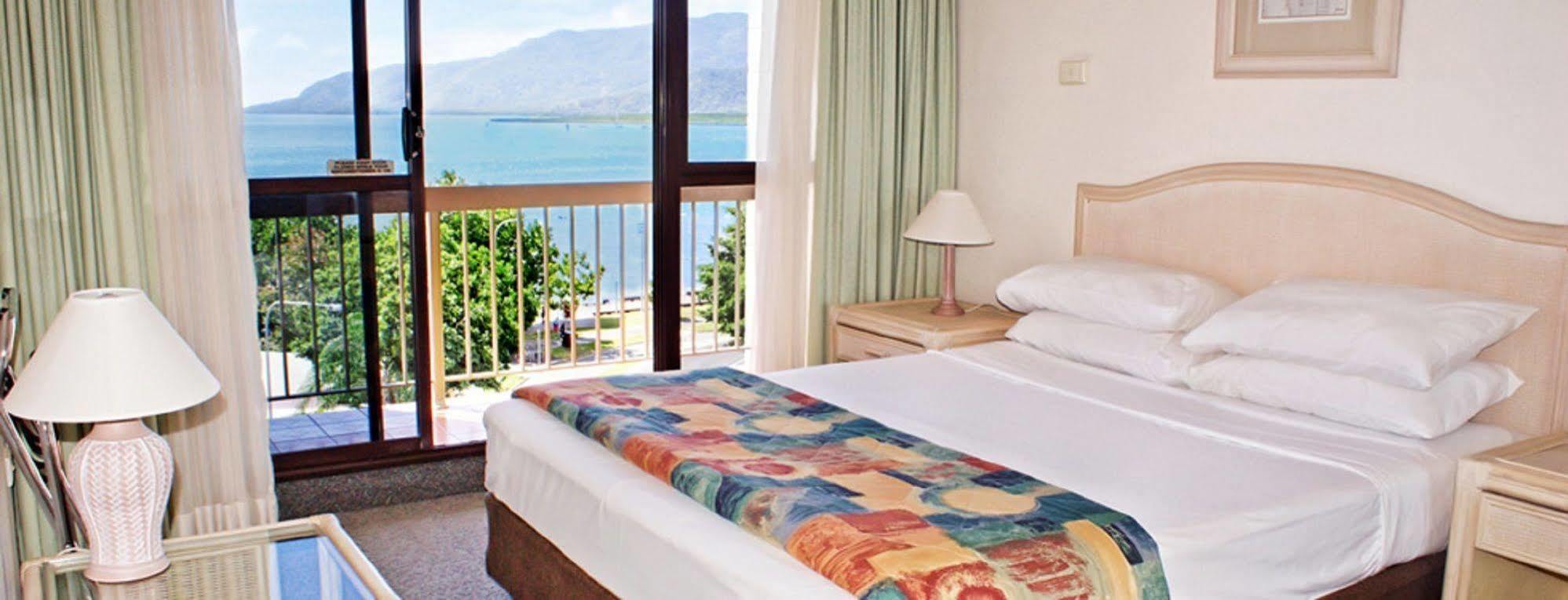 Plaza 4* Cairns